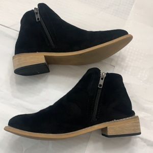 Seven7 Cisco Kid black suede ankle boots